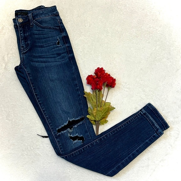 KanCan Dark Wash Distressed Skinny Jean - Size 25 - Picture 1 of 11